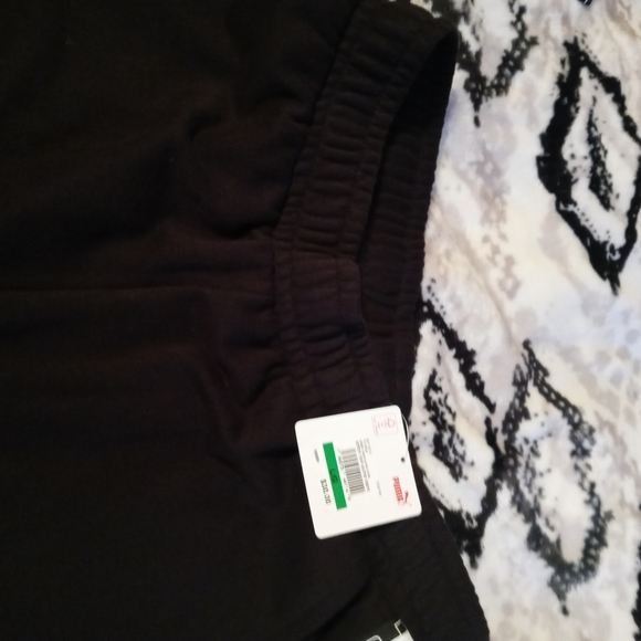 Puma Set Mens Shirt size Med Shorts Size Large - Picture 2 of 5